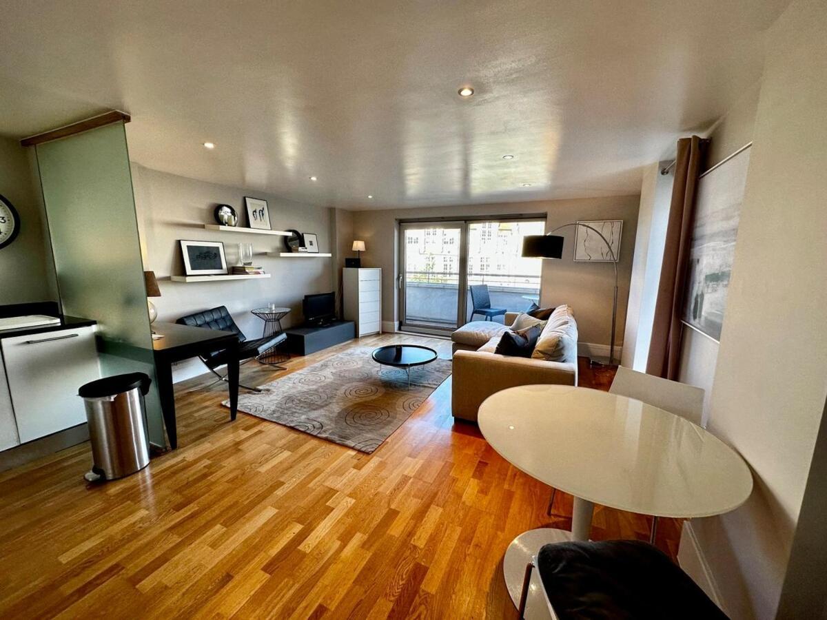 Luxury 1 Bed Flat With Parking, Clapham Junction * London